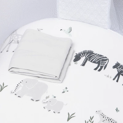 Jersey Bassinet Sheet 2pk - Cloud Island™ Two By Two Animals And Solid Gray 4 Jersey Bassinet Sheet 2pk - Cloud Island™ Two By Two Animals And Solid Gray - Image 2