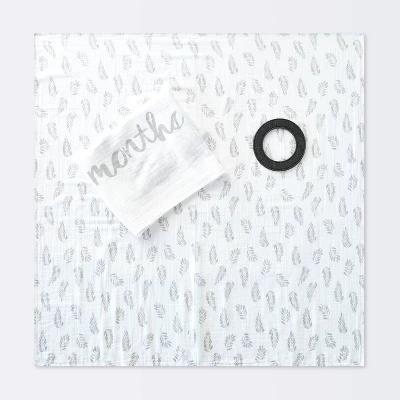 Muslin Blanket And Frame Set - Cloud Island™ 4 Muslin Blanket And Frame Set - Cloud Island™ - Image 2