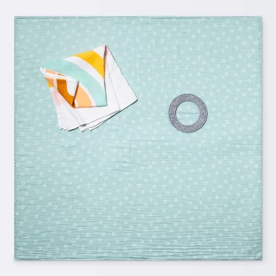 Muslin Blanket With Felt Frame Rainbow - Cloud Island™ 4 Muslin Blanket With Felt Frame Rainbow - Cloud Island™ - Image 2