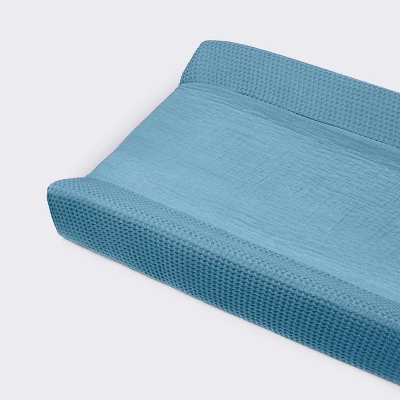 Muslin Waffle Changing Pad Cover - Blue - Cloud Island™ 5 Muslin Waffle Changing Pad Cover - Blue - Cloud Island™ - Image 3
