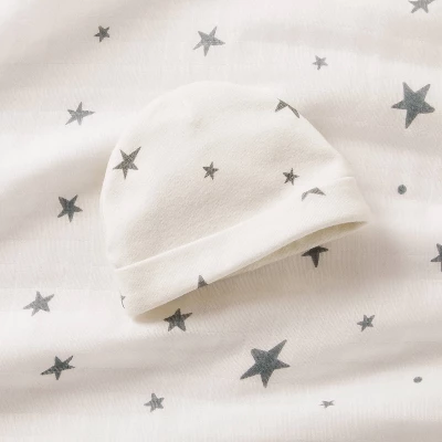 Hospital Muslin Swaddle Baby Blanket And Hat Gift Set - Cream And Gray Stars - 2pk - Cloud Island™ 4 Hospital Muslin Swaddle Baby Blanket And Hat Gift Set - Cream And Gray Stars - 2pk - Cloud Island™ - Image 2