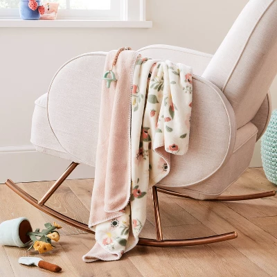 Plush Baby Blanket - Floral - Cloud Island™ 4 Plush Baby Blanket - Floral - Cloud Island™ - Image 2