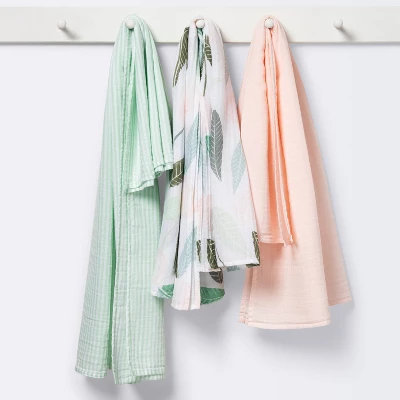 Muslin Swaddle Blankets Blooms - Cloud Island™ 3pk 3 Muslin Swaddle Blankets Blooms - Cloud Island™ 3pk