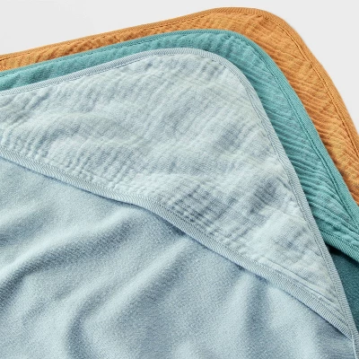 Baby 3pk Muslin Hooded Towel - Cloud Island™ 3 Baby 3pk Muslin Hooded Towel - Cloud Island™