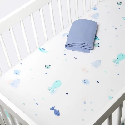 Fitted Jersey Crib Sheet 2pk - Cloud Island™ Fish Friends And Solid Blue 4 Fitted Jersey Crib Sheet 2pk - Cloud Island™ Fish Friends And Solid Blue - Image 2