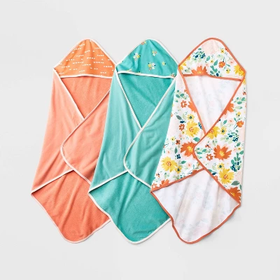 Baby Girls' 3pk Floral Meadow Hooded Towel - Cloud Island™ 4 Baby Girls' 3pk Floral Meadow Hooded Towel - Cloud Island™ - Image 2