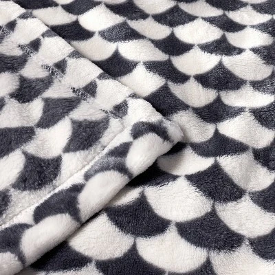 Black And White Scallop Halloween Baby Blanket - Cloud Island™ 4 Black And White Scallop Halloween Baby Blanket - Cloud Island™ - Image 2